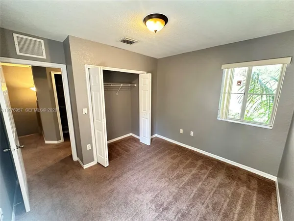 $2,300 | 687 Southwest 10th Street, Florida City, FL 33034