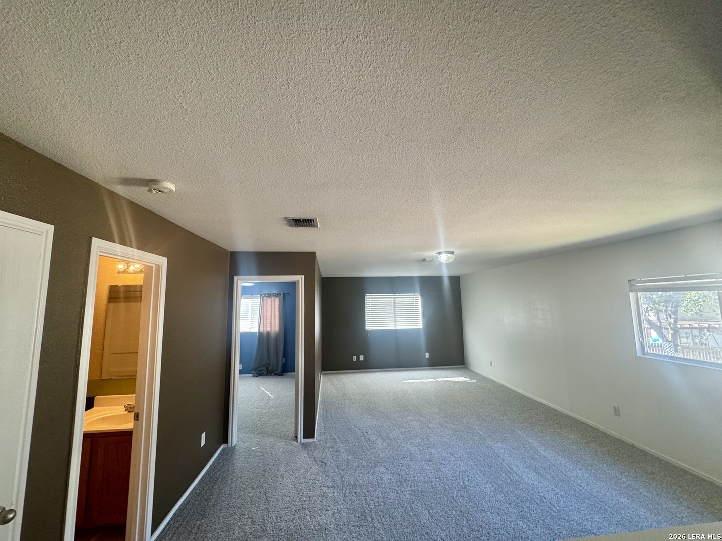 7906 Belmont Ridge Selma, TX 78154 - Photo 10 of 22 a view of livingroom and window