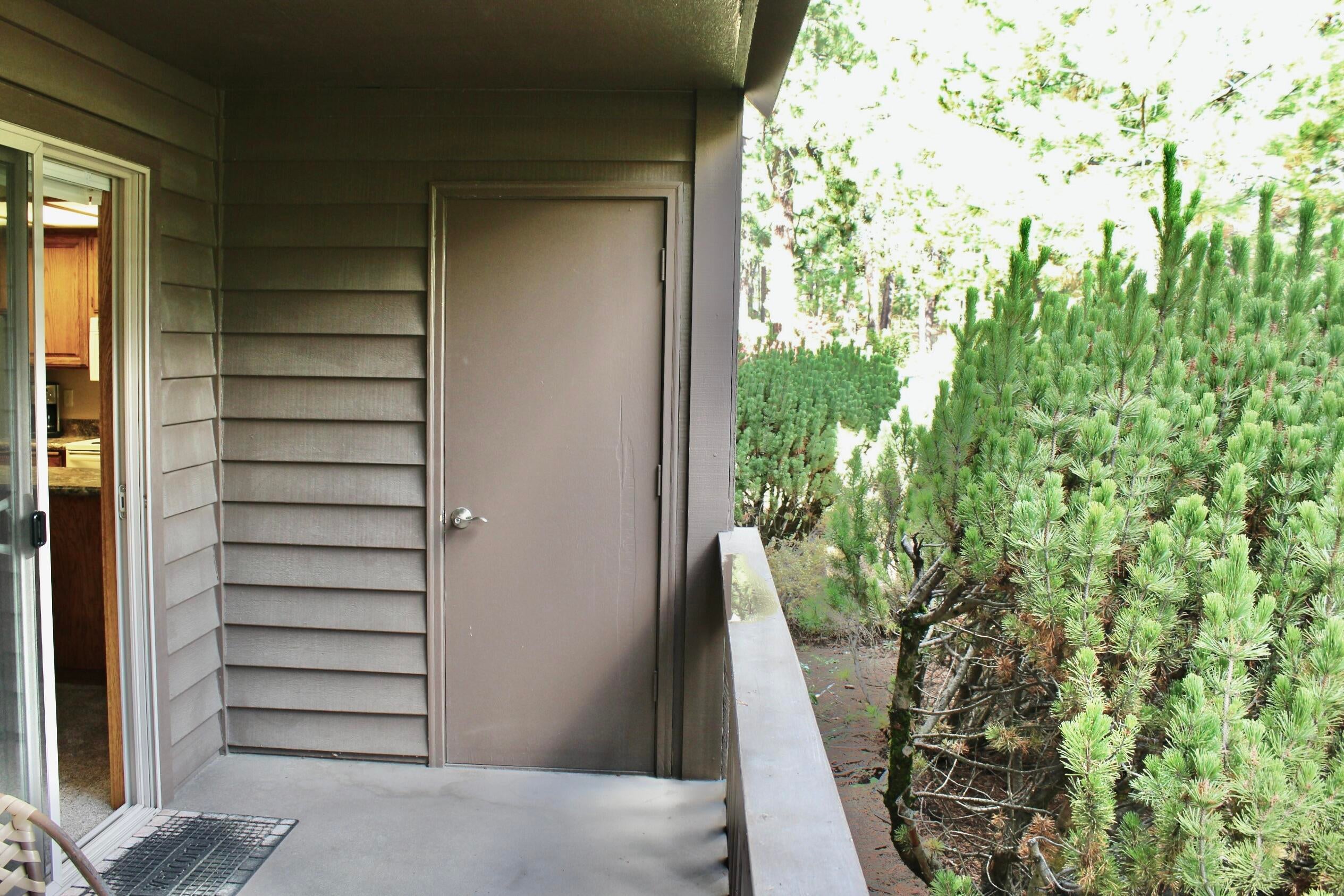 57307 Beaver Ridge Loop, Unit 7C Sunriver, OR 97707 - Photo 19 of 21 21-Ldeck-R7