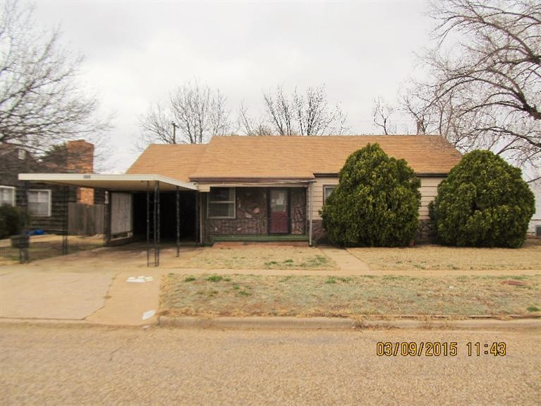 112 Southwest 10th Plainview, TX 79072 - Photo 1 of 10 Photo 1