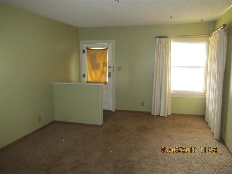 112 Southwest 10th Plainview, TX 79072 - Photo 3 of 10 Photo 3