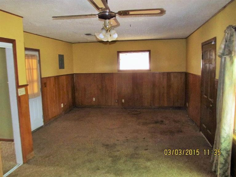 112 Southwest 10th Plainview, TX 79072 - Photo 4 of 10 Photo 4