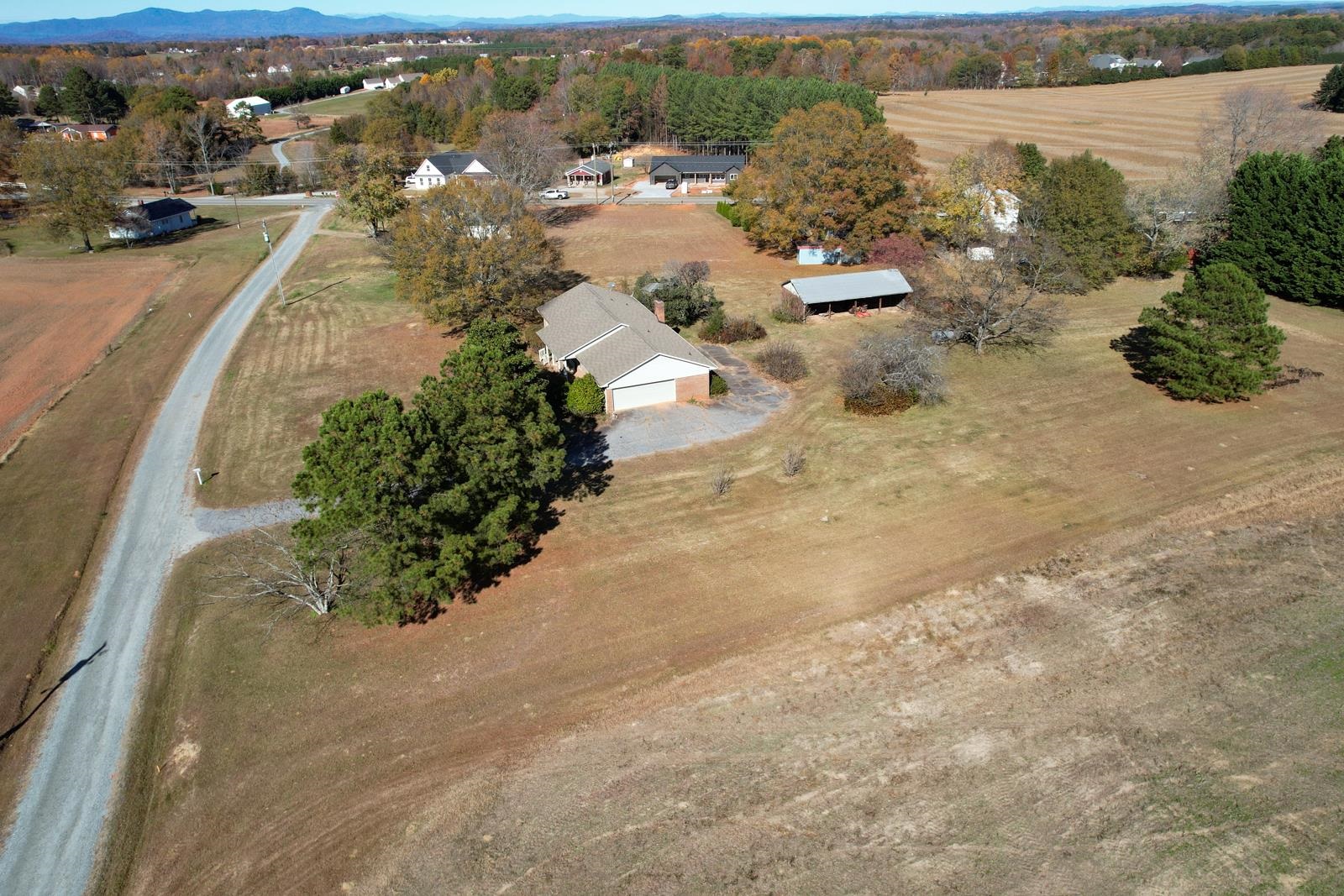 151 Suddeth Road Inman, SC 29349 - Photo 3 of 50