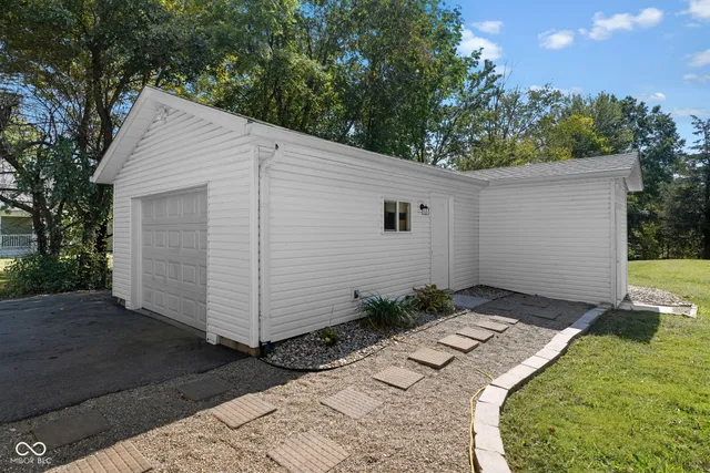 $260,000 | 503 East Bennett Street, Westport, IN 47283