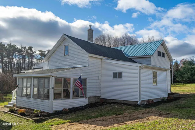 $346,000 | 33 Western Avenue, Charlton, NY 12010
