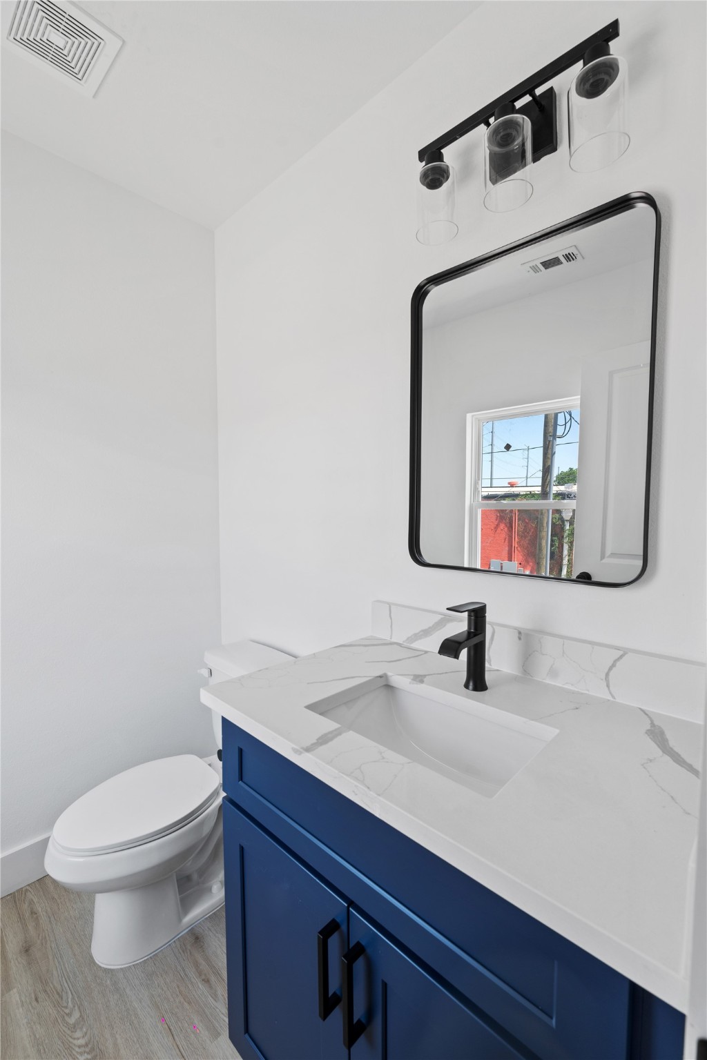 111 Milby Street, Unit A Houston, TX 77003 - Photo 11 of 20 Half bath