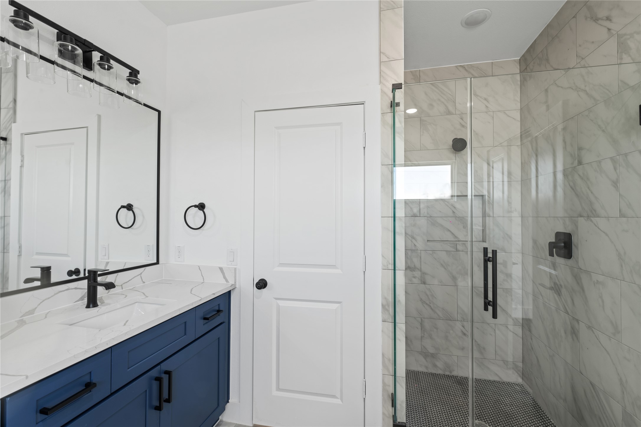 111 Milby Street, Unit A Houston, TX 77003 - Photo 16 of 20 Master bath