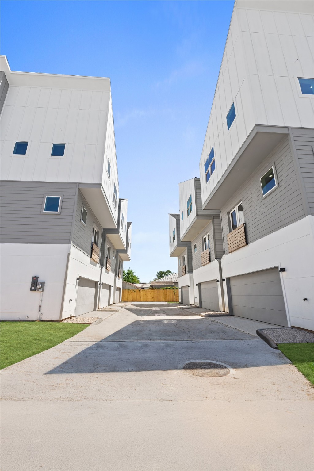 111 Milby Street, Unit A Houston, TX 77003 - Photo 2 of 20