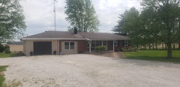 $269,900 | 5721 South County Road 550 East, Crothersville, IN 47229