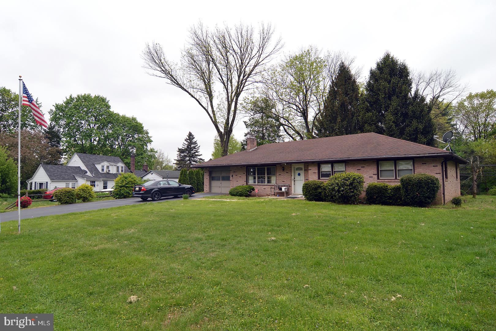 3404 Stoudts Ferry Bridge Road Reading, PA 19605 - Photo 3 of 25