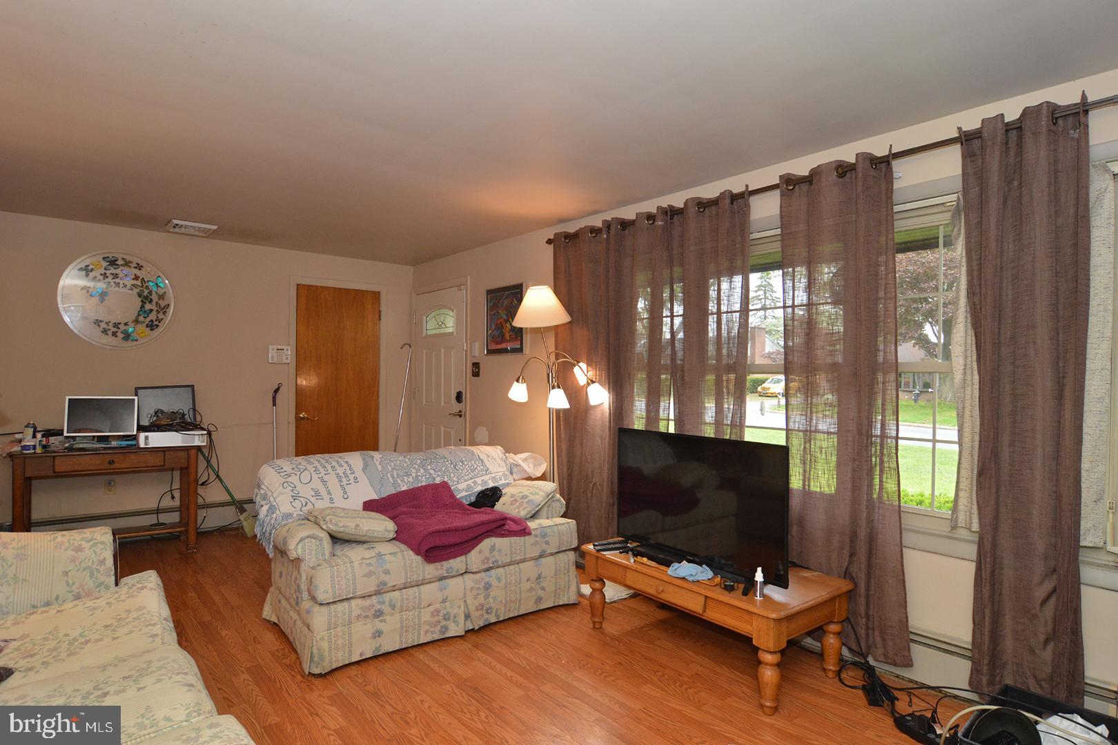 3404 Stoudts Ferry Bridge Road Reading, PA 19605 - Photo 4 of 25