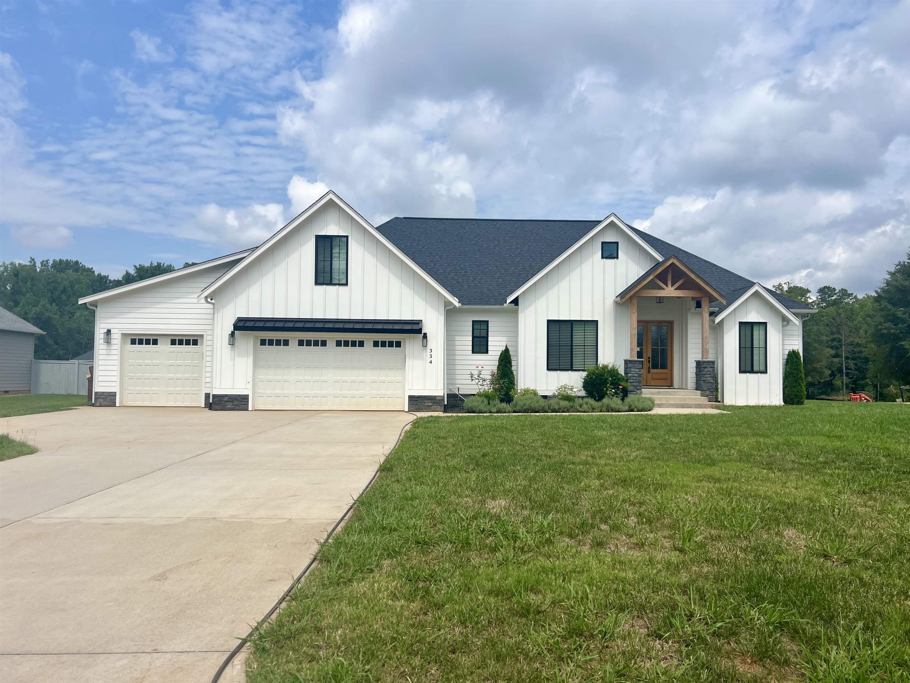 334 Jordan Creek Road Inman, SC 29349 - Photo 1 of 33
