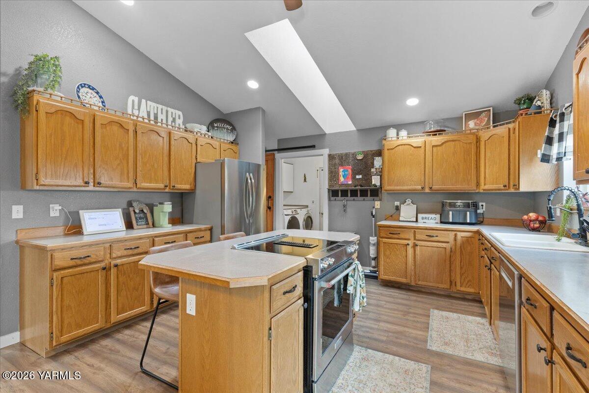 120 West Huntzinger Road Selah, WA 98942 - Photo 13 of 43 26-IMGL1119