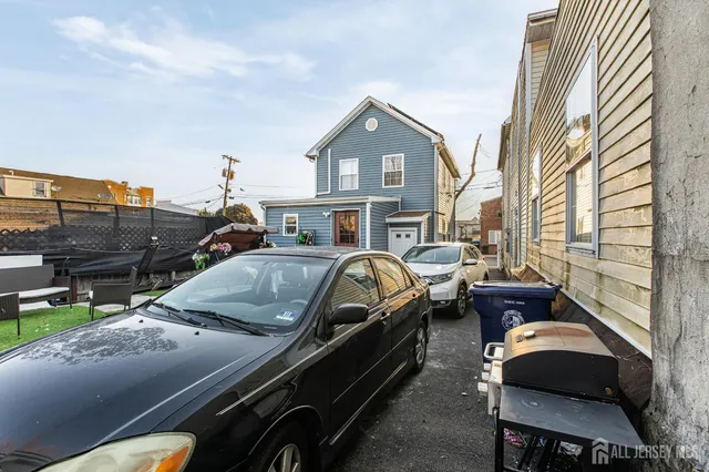 $565,000 | 425 East Avenue, Perth Amboy, NJ 08861