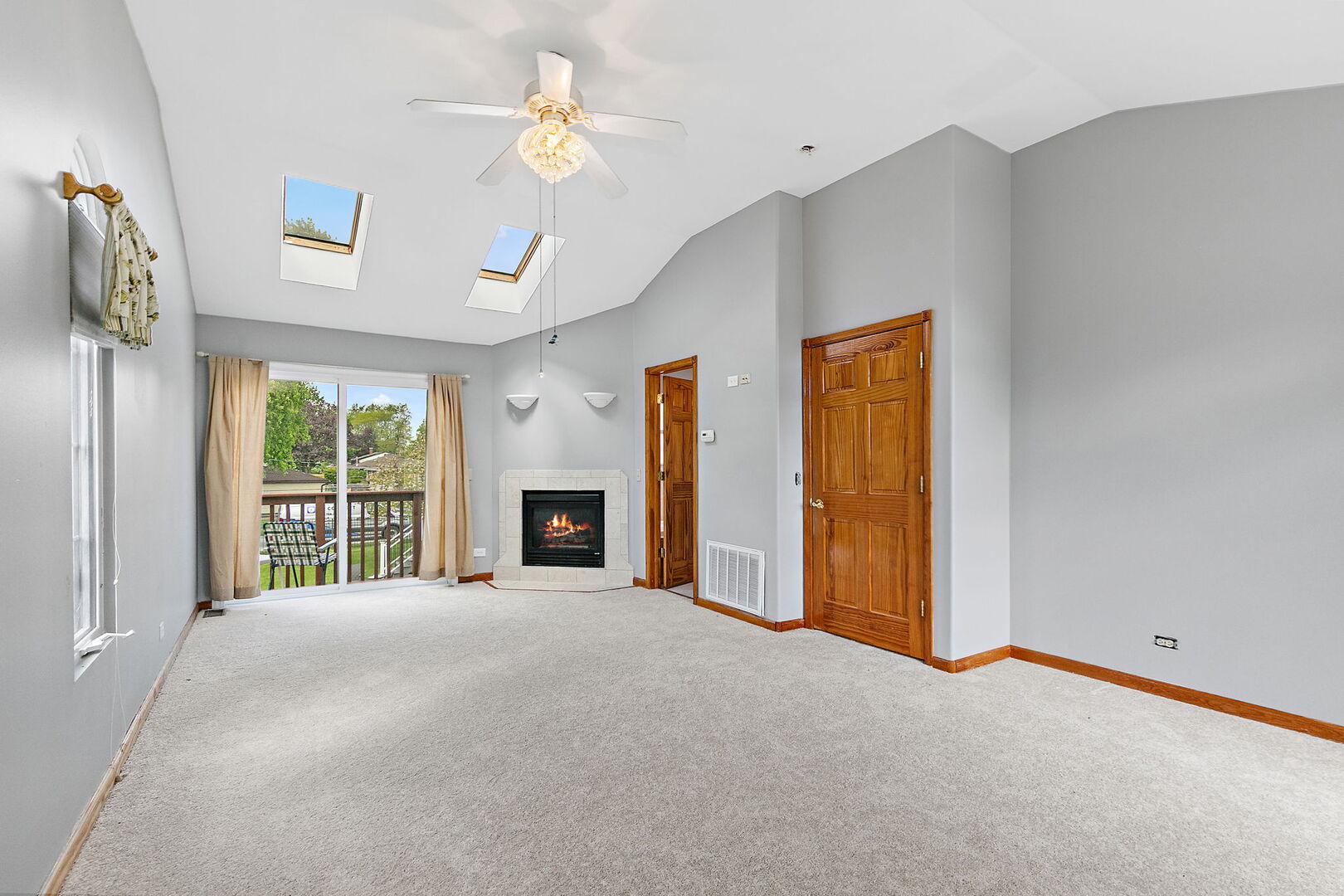 4403 Maple Court Rolling Meadows, IL 60008 - Photo 15 of 52