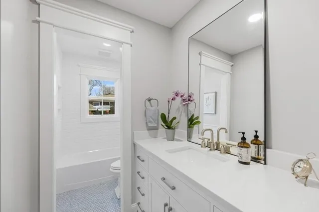 $498,000 | 1505 Redbud Lane, Iola, KS 66749