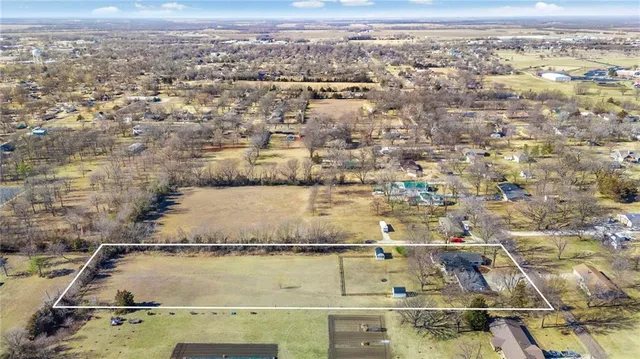 $498,000 | 1505 Redbud Lane, Iola, KS 66749