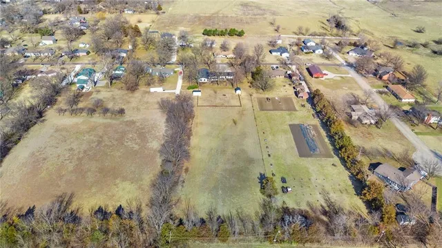 $498,000 | 1505 Redbud Lane, Iola, KS 66749