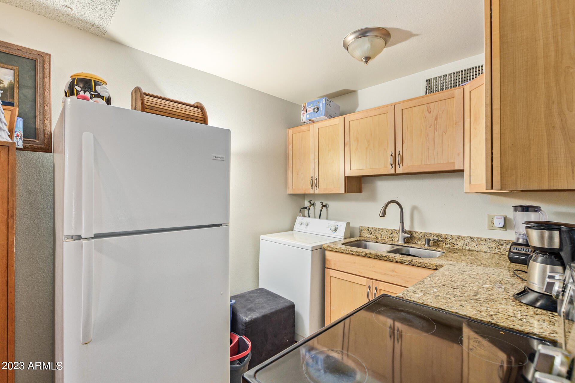 15408 North 23rd Street Phoenix, AZ 85022 - Photo 12 of 20 12-23rd