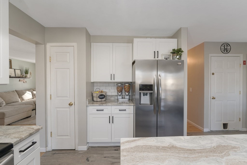 47 Kenberma Road Worcester, MA 01604 - Photo 5 of 38 Gallery Image 5