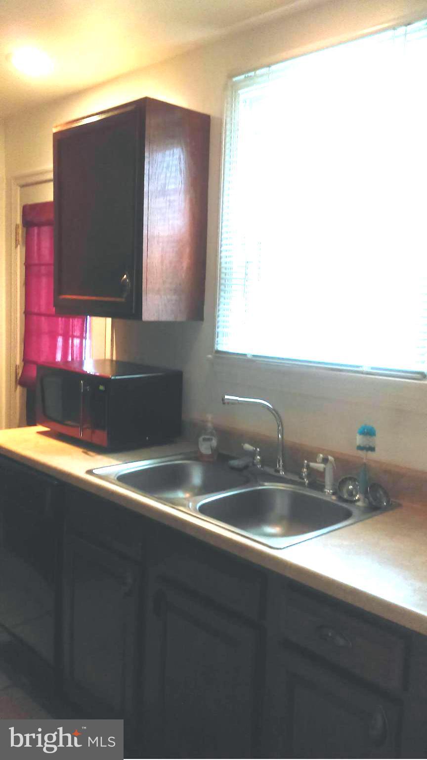 811 Baltimore Road Rockville, MD 20851 - Photo 19 of 20 Kitchen