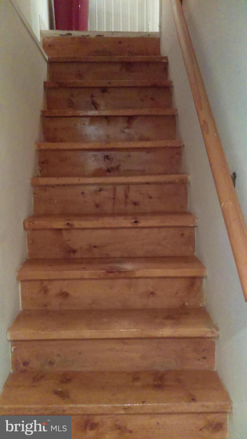 811 Baltimore Road Rockville, MD 20851 - Photo 20 of 20 Basement steps