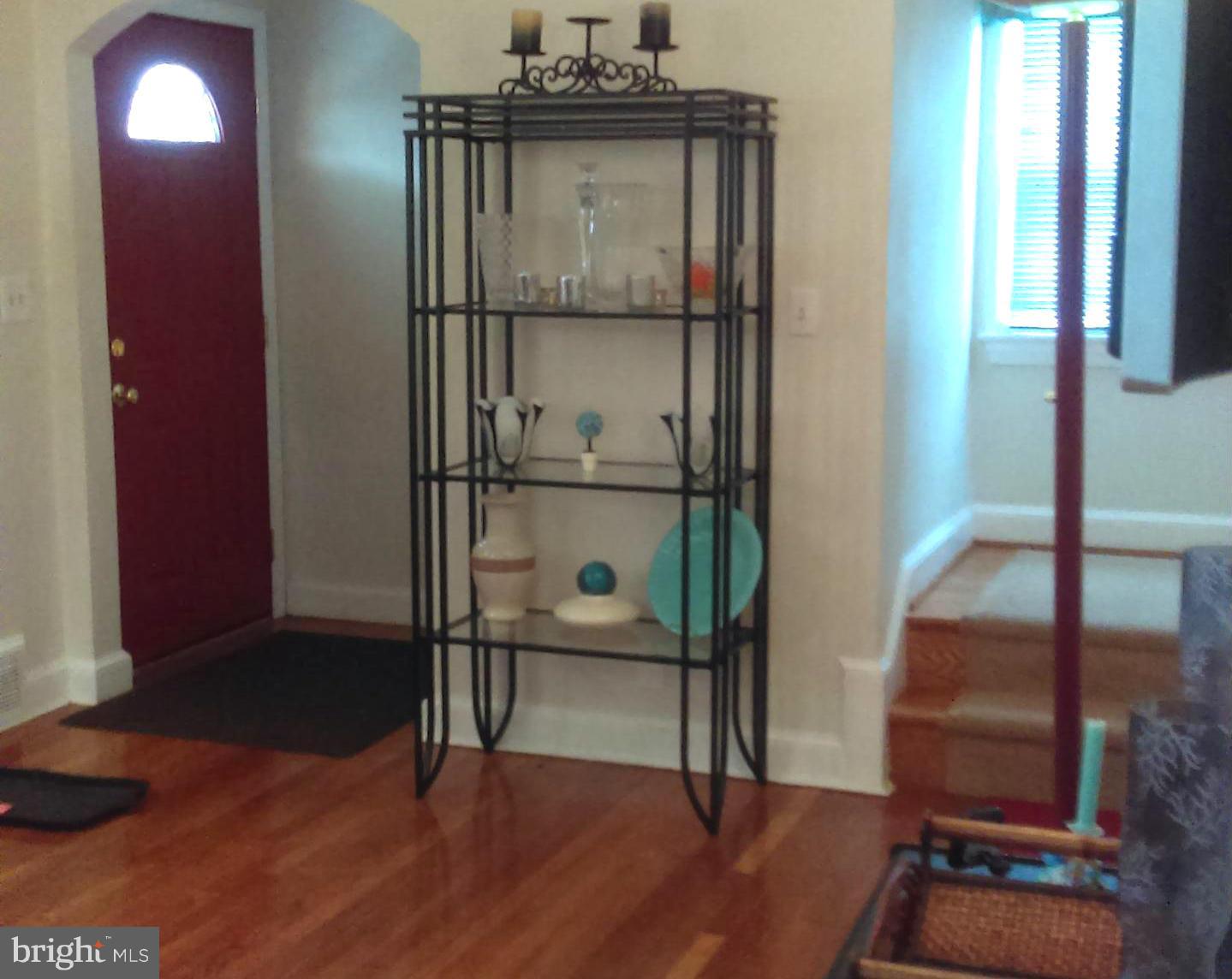 811 Baltimore Road Rockville, MD 20851 - Photo 8 of 20 Interior (General)