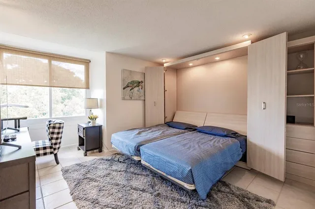 $6,000 | 1255 East Peppertree Drive, Unit 403, Sarasota, FL 34242