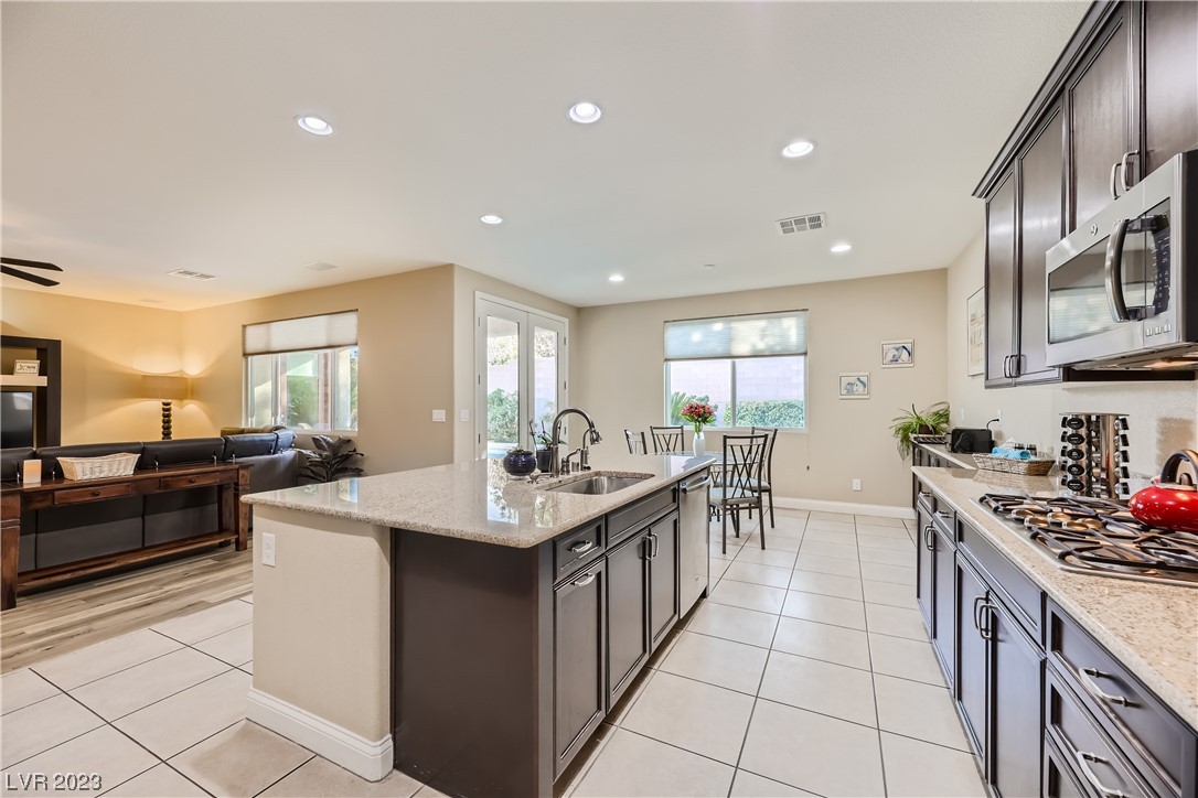 7421 Manse Ranch Avenue Las Vegas, NV 89179 - Photo 4 of 50