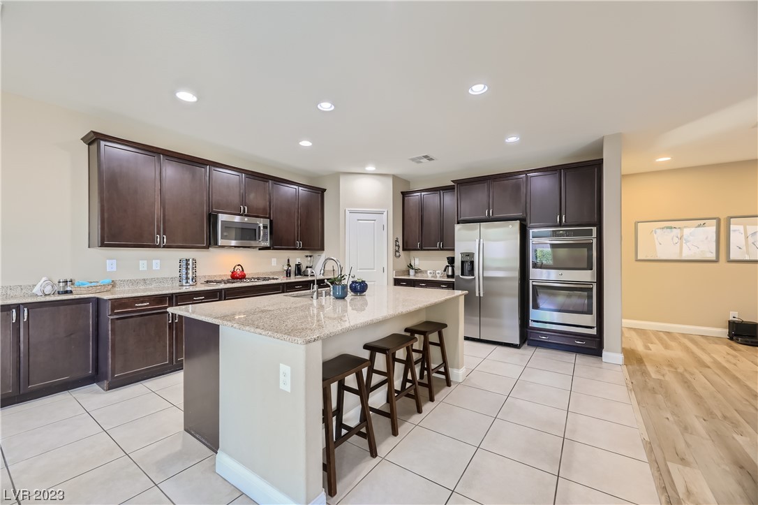 7421 Manse Ranch Avenue Las Vegas, NV 89179 - Photo 7 of 50