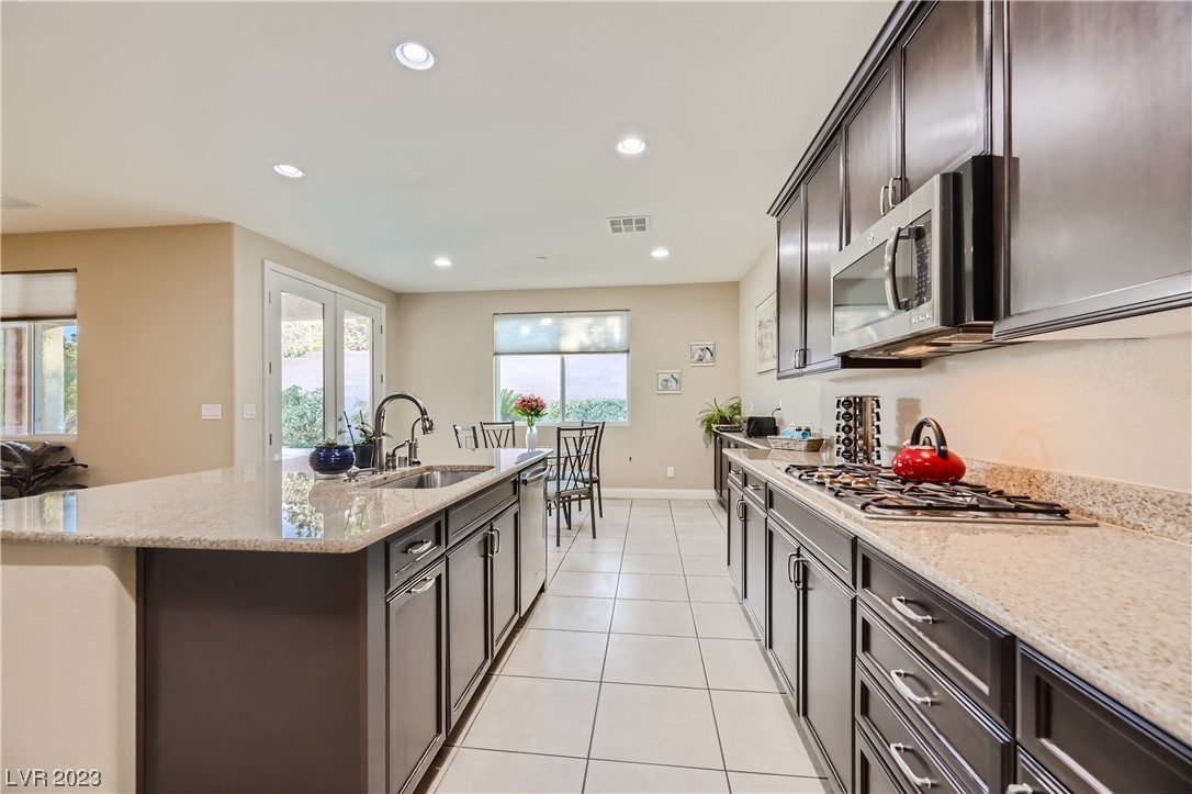 7421 Manse Ranch Avenue Las Vegas, NV 89179 - Photo 9 of 50