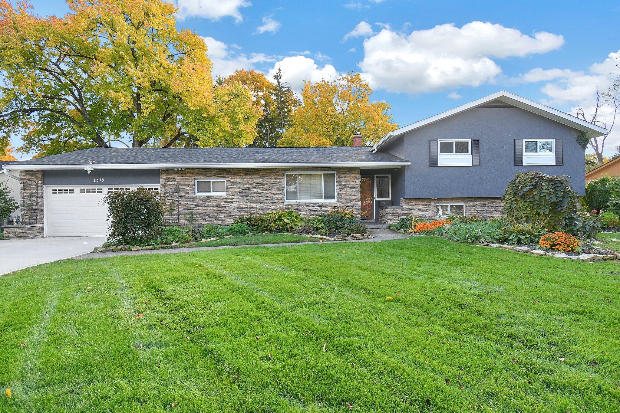 1375 Kirkley Road Columbus, OH 43221 - Photo 1 of 36 Gallery Image 1