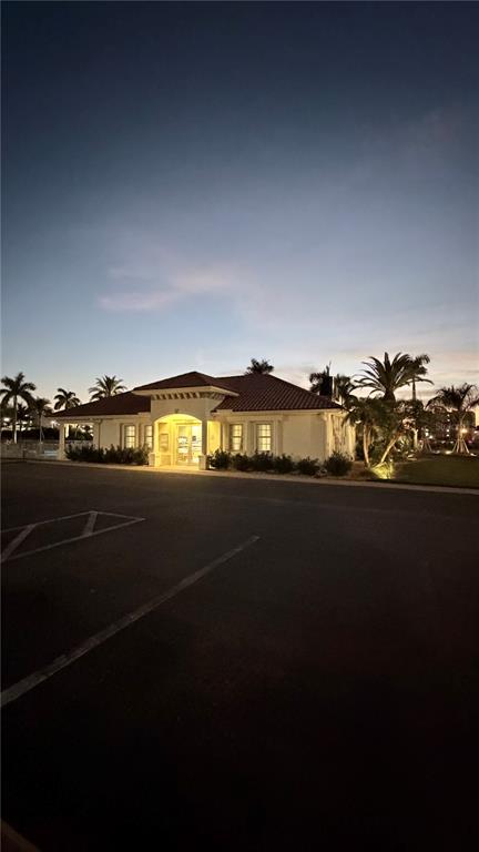 17735 Gulf Boulevard, Unit 304 Redington Shores, FL 33708 - Photo 44 of 66 a view of a water with an oven