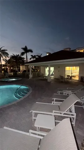 $4,500 | 17735 Gulf Boulevard, Unit 304, Redington Shores, FL 33708