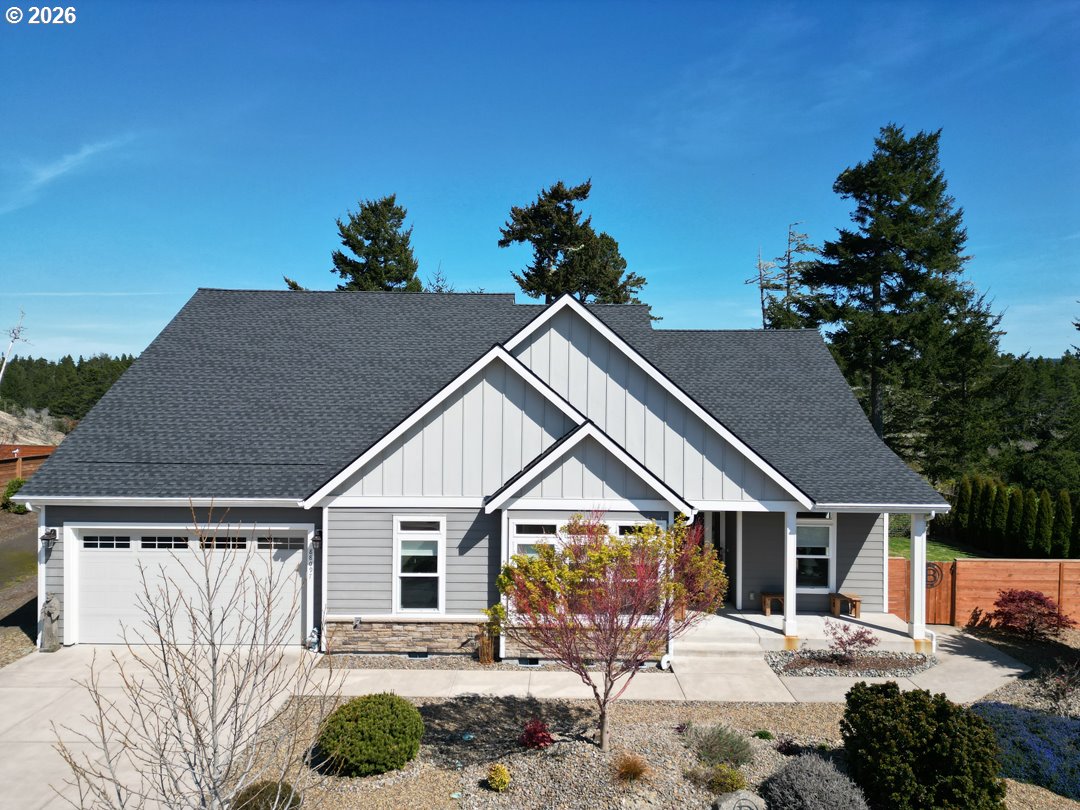 88097 Lake Point Drive Florence, OR 97439 - Photo 1 of 48