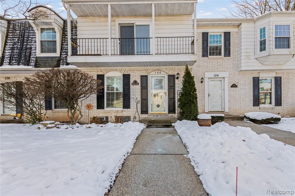 106 Manor Way Rochester Hills, MI 48309 - Photo 1 of 22