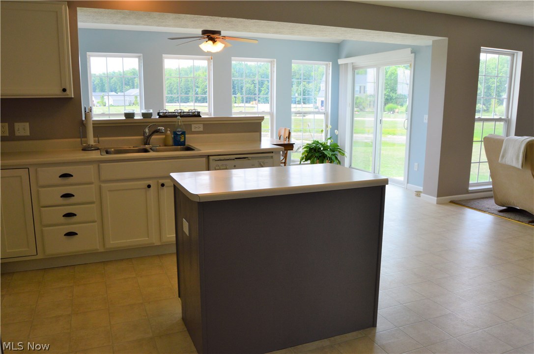 37555 Sandy Ridge Drive North Ridgeville, OH 44039 - Photo 3 of 18 Gallery Image 3