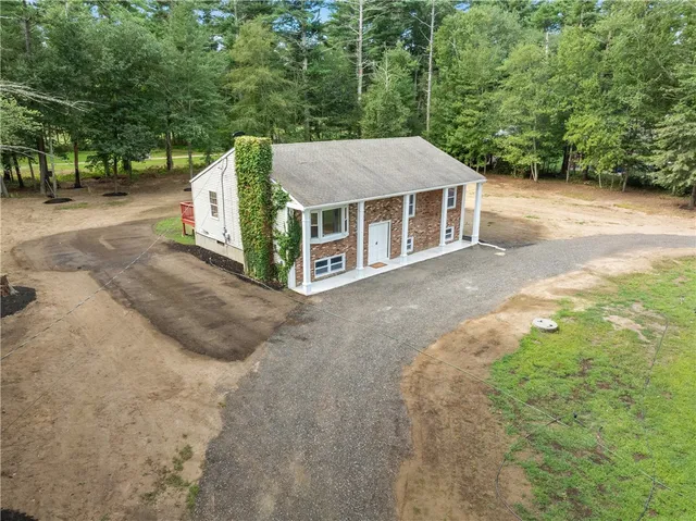 $455,000 | 14 Crestwood Drive, Richmond, RI 02832