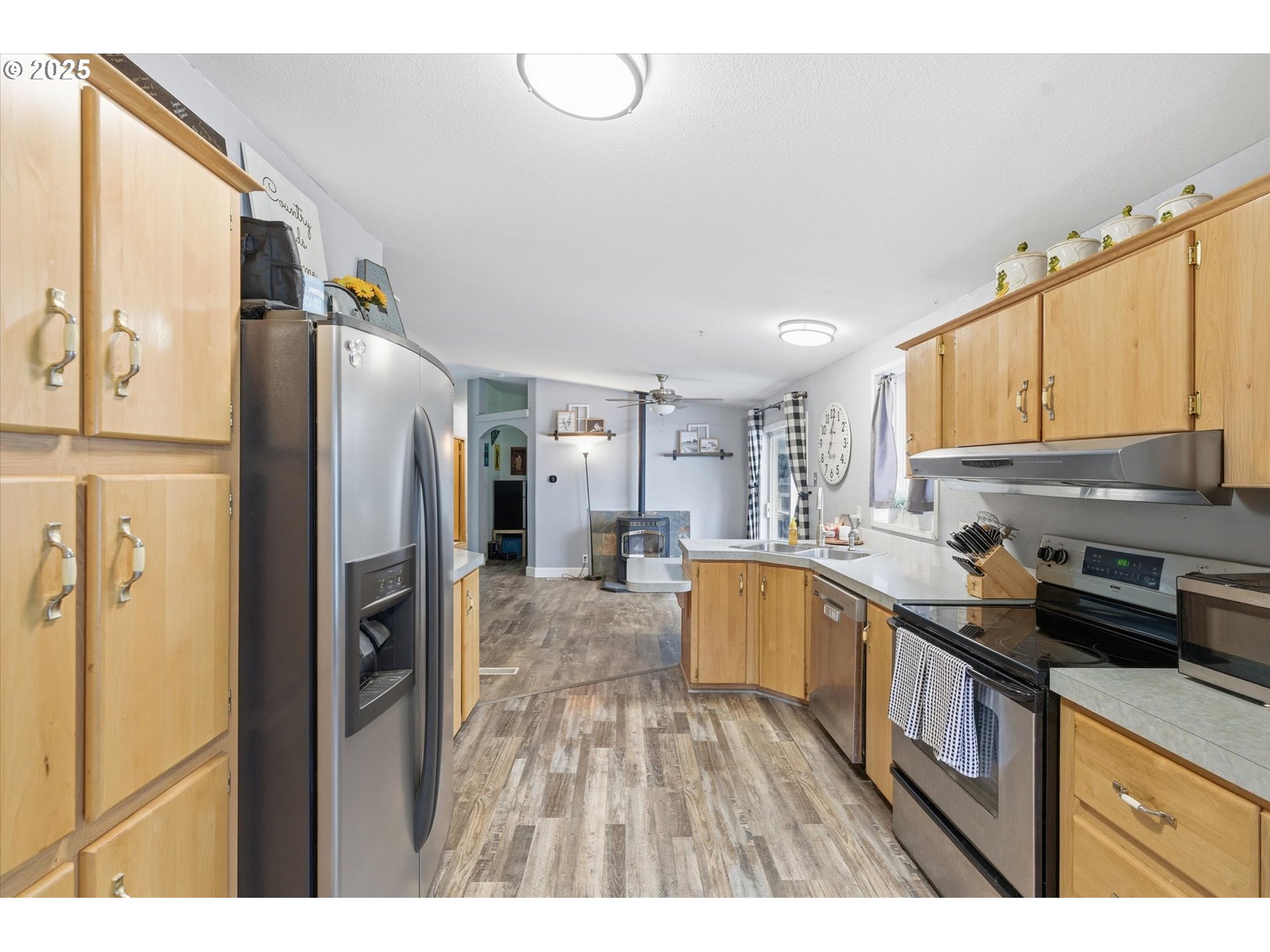 223 Quick Road Castle Rock, WA 98611 - Photo 10 of 38