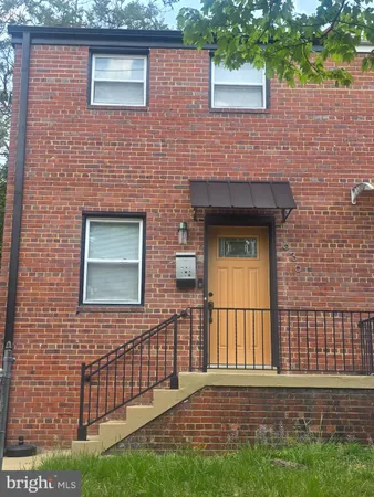 $2,500 | 636 Burns Street Southeast, Washington, DC 20019