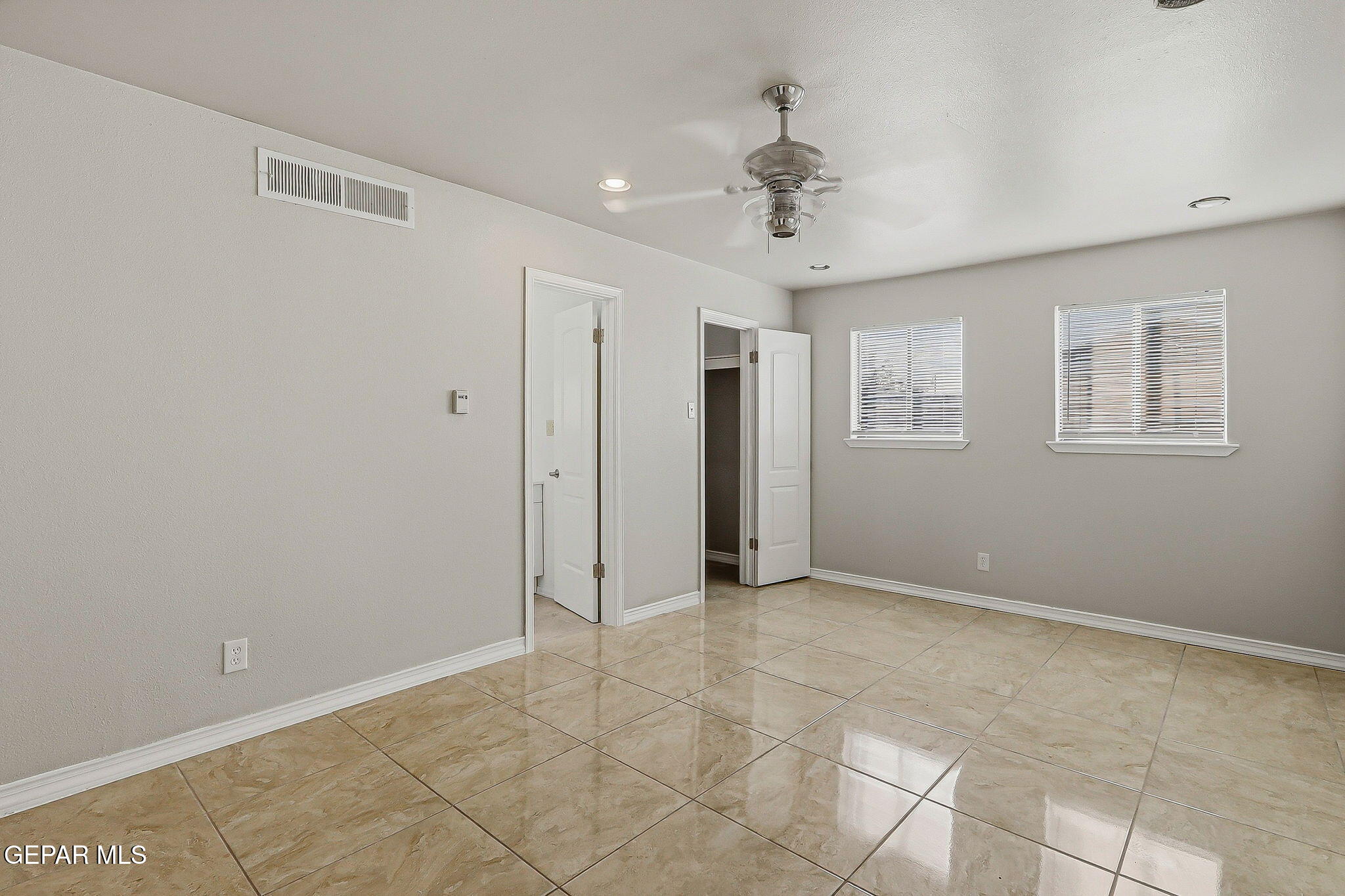 155 Mango Road El Paso, TX 79915 - Photo 12 of 18 .