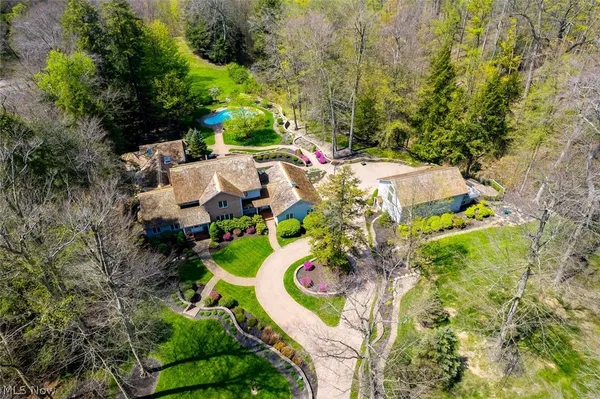$1,795,000 | 1160 Fox Hill Drive, Gates Mills, OH 44040