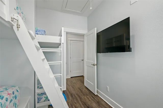 $470,000 | 2565 Palm Drive, Crystal Beach, TX 77650