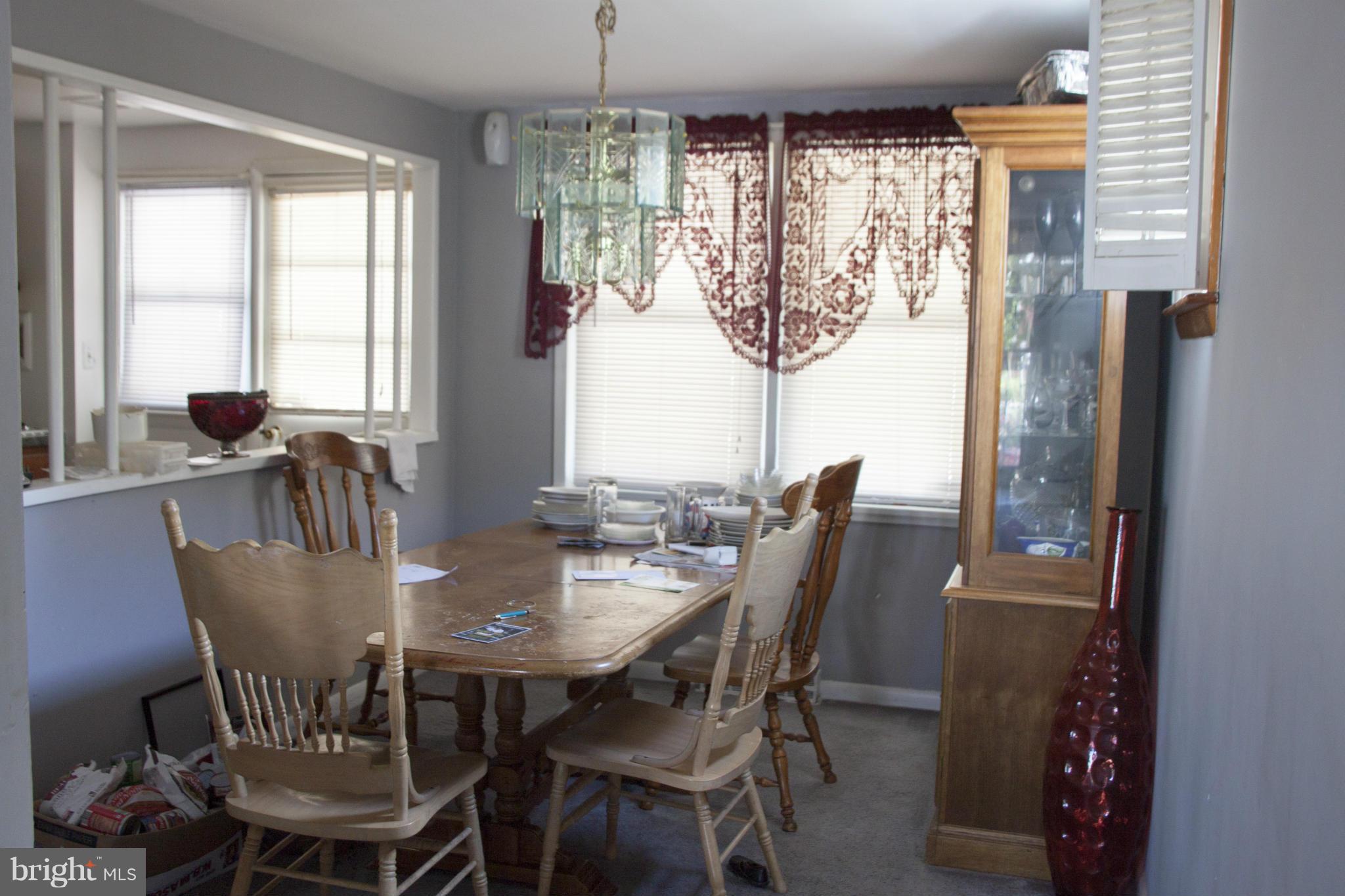 5537 Whitby Road Baltimore, MD 21206 - Photo 4 of 9 Dining Room
