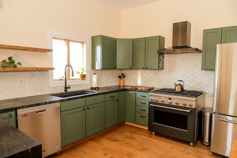 1045 Shellhouse Mountain Road Ferrisburgh, VT 05456 - Photo 4 of 40 Gallery Image 4