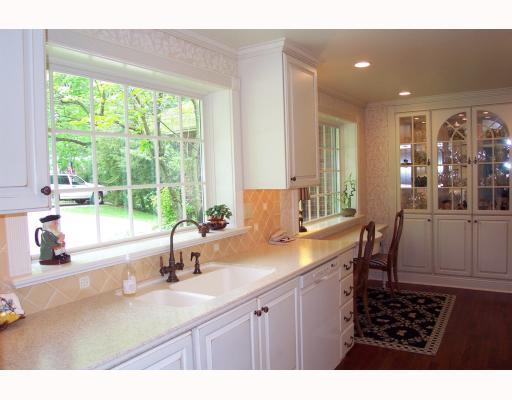 1840 Kent Road Upper St. Clair, PA 15241 - Photo 5 of 13 Kitchen.