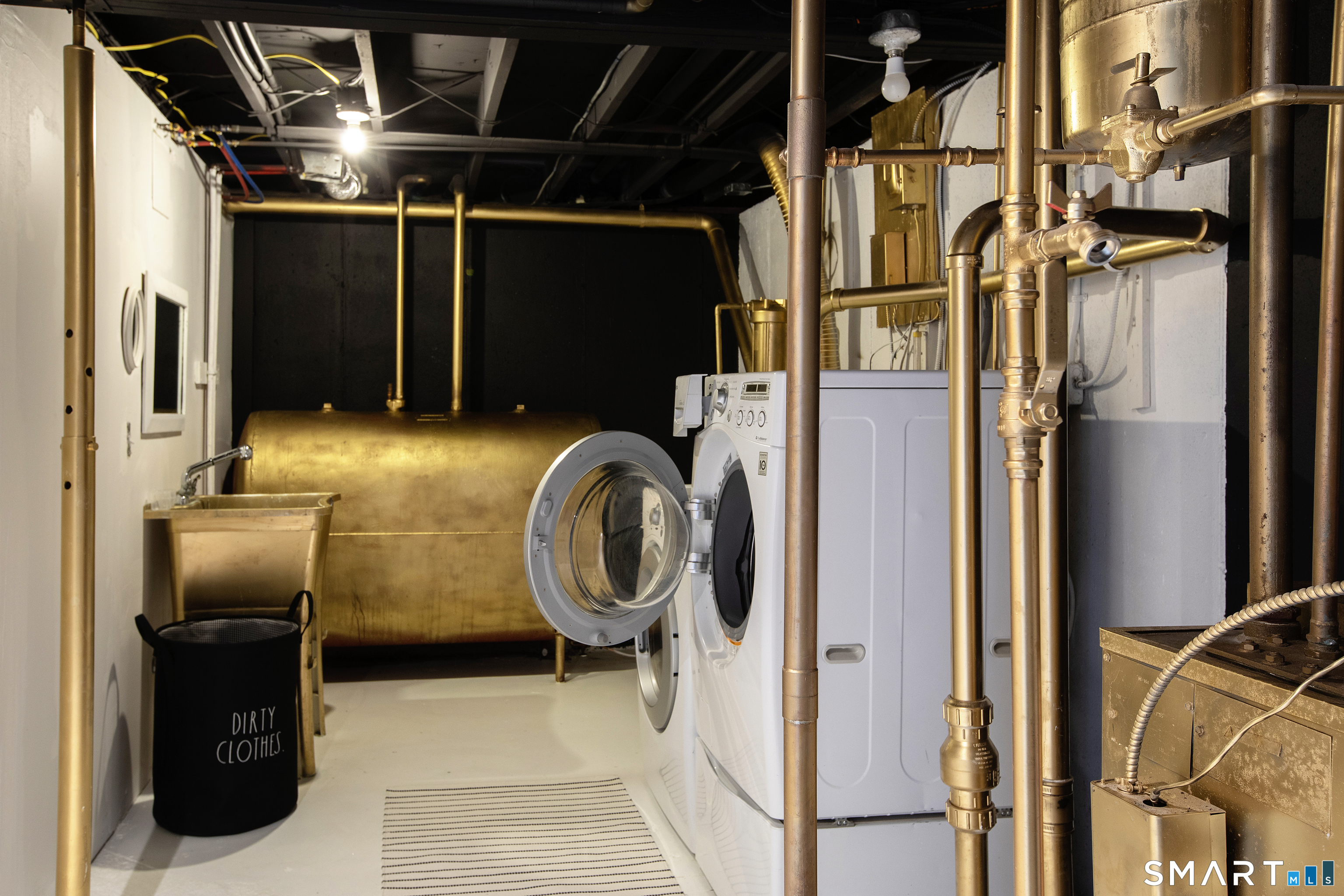 10 (upper) Sentry Hill Road Roxbury, CT 06783 - Photo 20 of 21 Laundry, Mechanicals, New Furnace