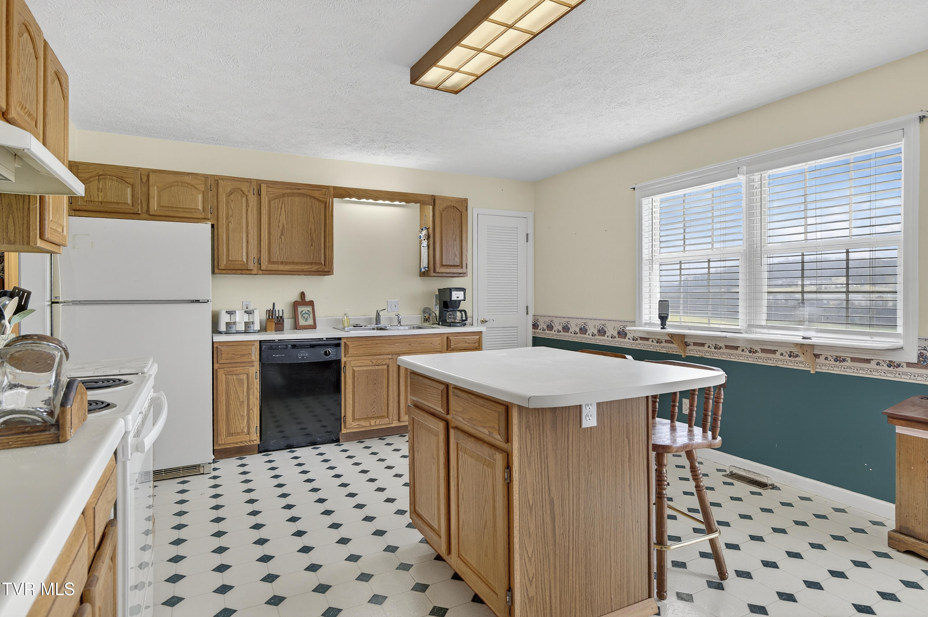 15002 Peaceful Valley Road Abingdon, VA 24210 - Photo 16 of 37 15002-Peaceful-Valley-Abingdon-VA Matt-S