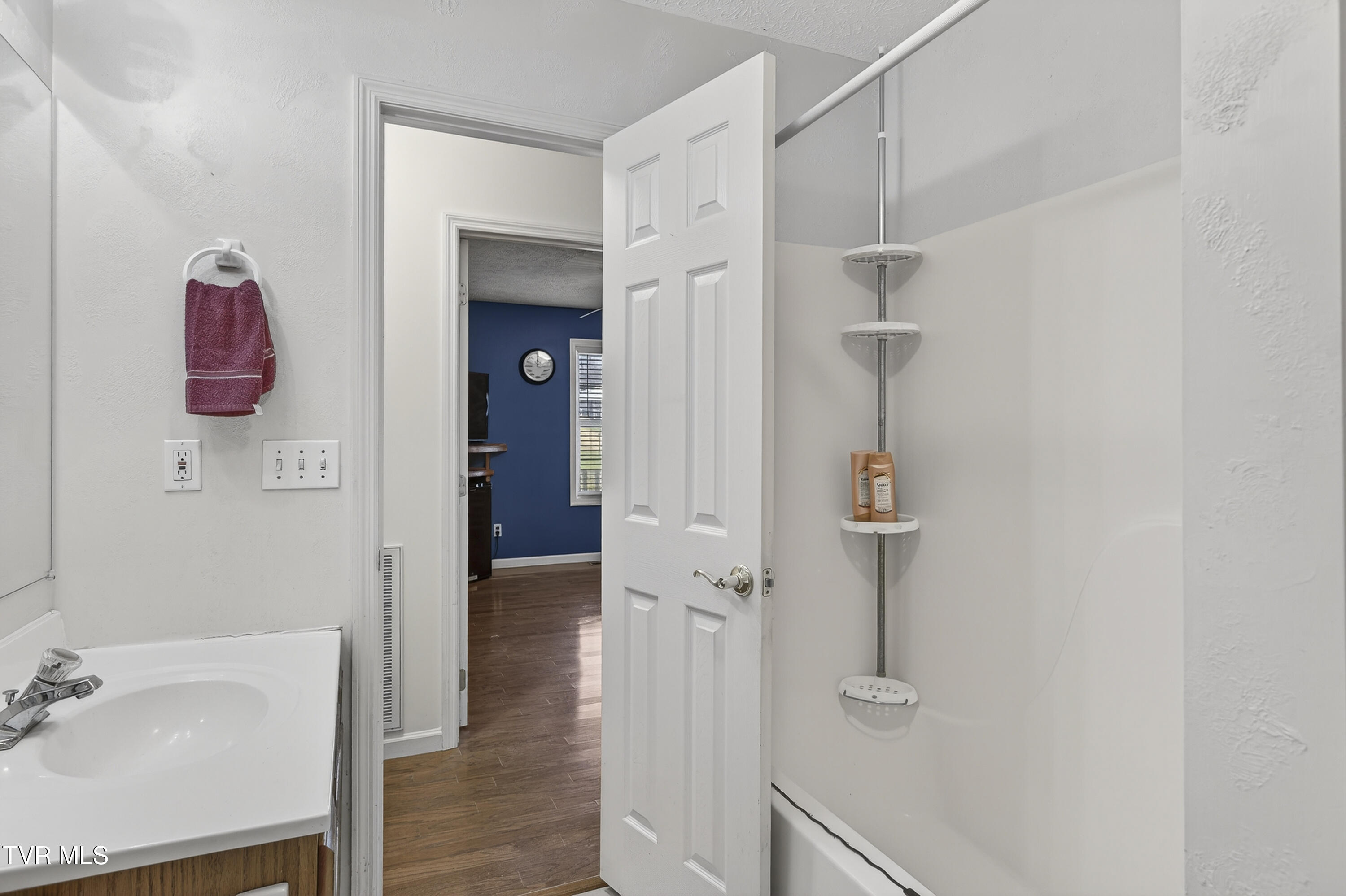 15002 Peaceful Valley Road Abingdon, VA 24210 - Photo 18 of 37 15002-Peaceful-Valley-Abingdon-VA Matt-S