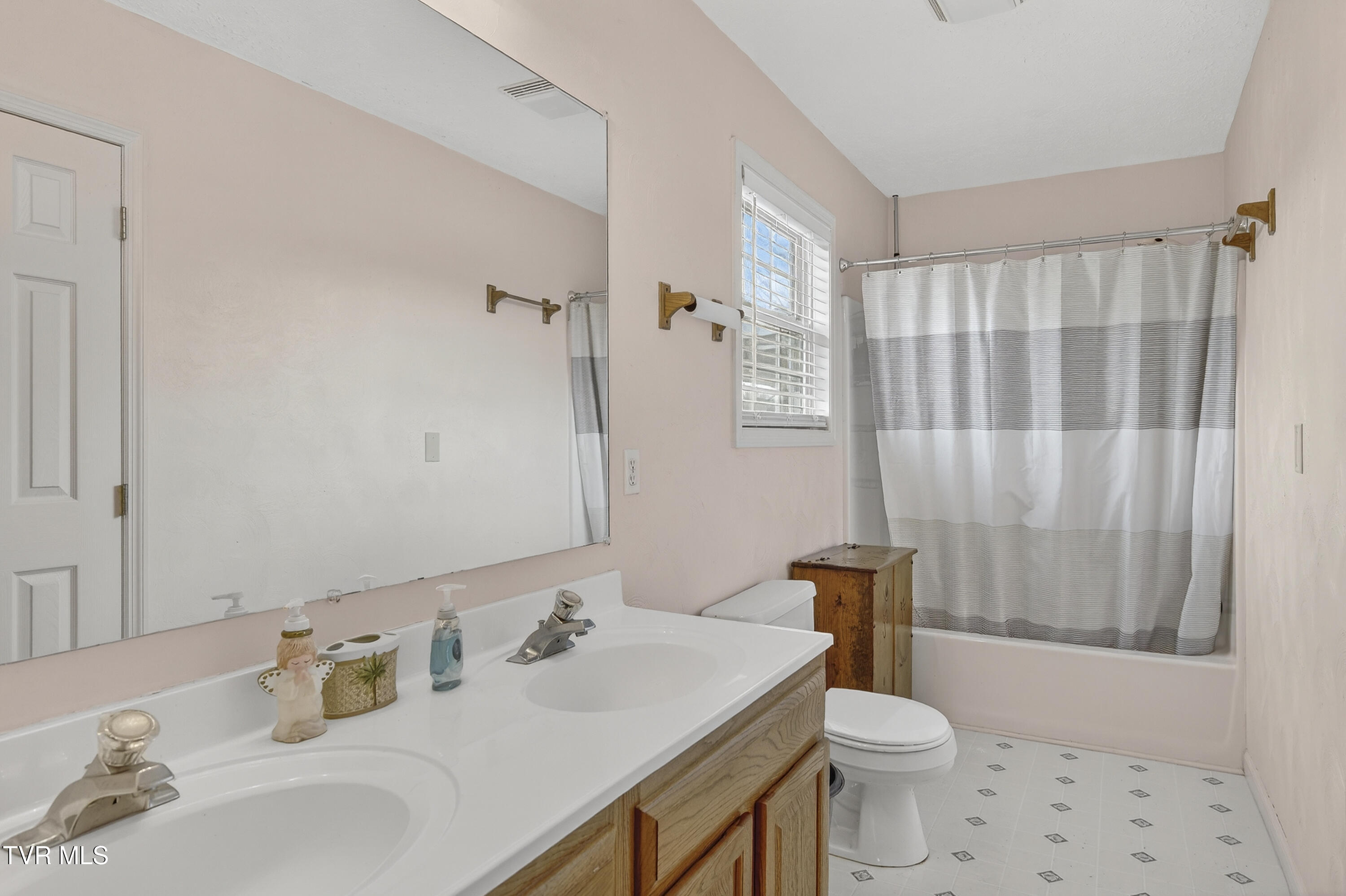 15002 Peaceful Valley Road Abingdon, VA 24210 - Photo 22 of 37 15002-Peaceful-Valley-Abingdon-VA Matt-S